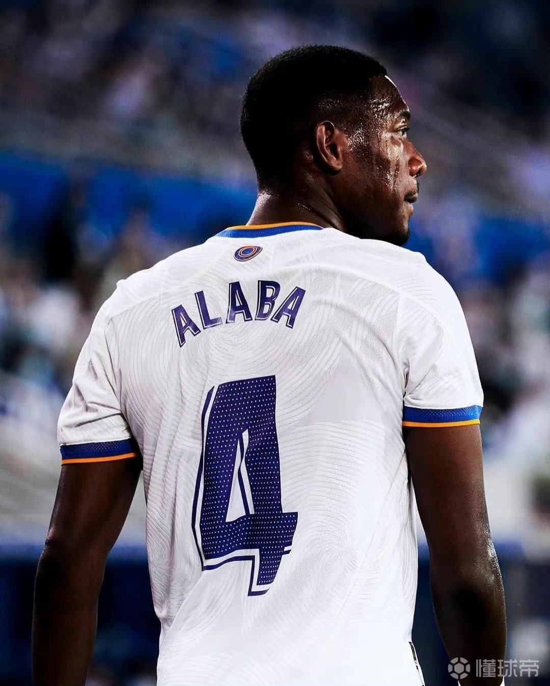 尤文鏖战曼联，范戴克扛起全队