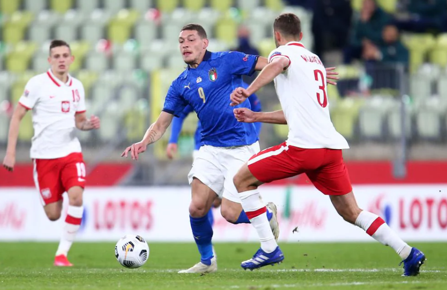 皇马横扫尤文，莱万高光表现