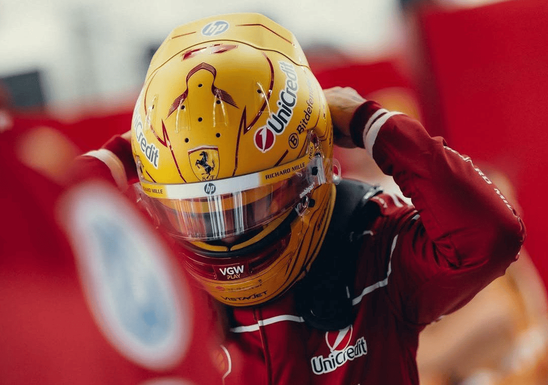 红牛车队鏖战阿斯顿马丁，汉密尔顿高光表现