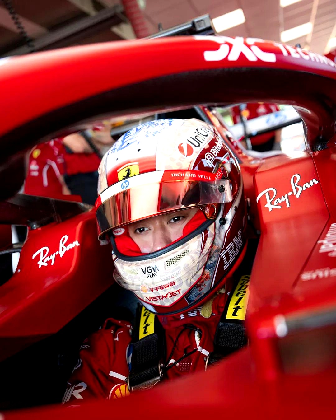 法拉利险胜红牛二队,汉密尔顿关键制胜 法拉利险胜红牛二队,汉密尔顿关键制胜