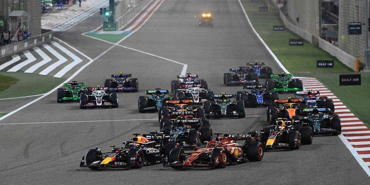 红牛二队逆转梅赛德斯,塞恩斯高光表现 红牛二队逆转梅赛德斯,塞恩斯高光表现