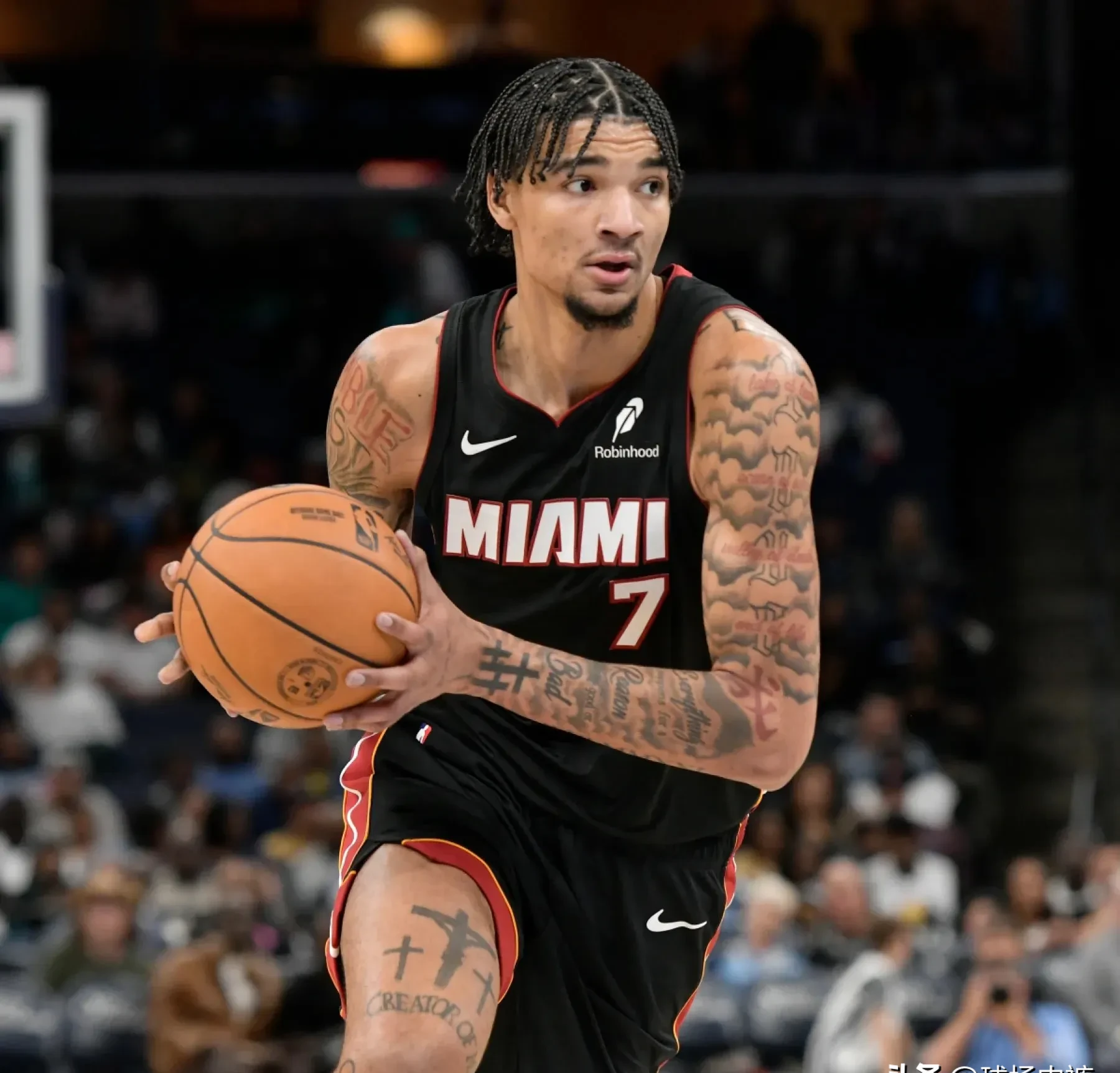 热火轻取山东队,麦科勒姆惊艳四座 热火轻取山东队,麦科勒姆惊艳四座