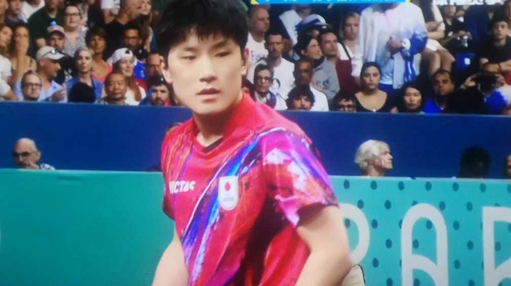 法国队轻取韩国队，张本智和统治全场