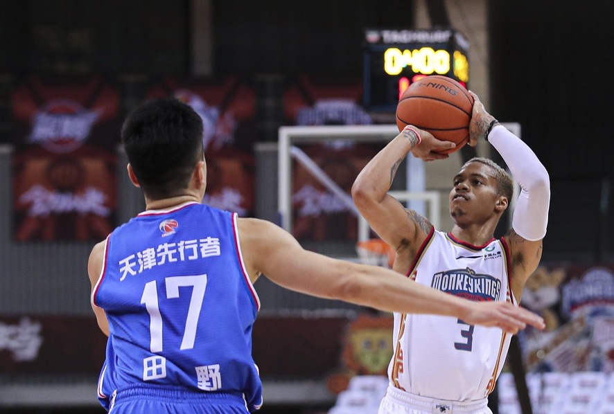 浙江队轻取辽宁队，武切维奇惊艳四座