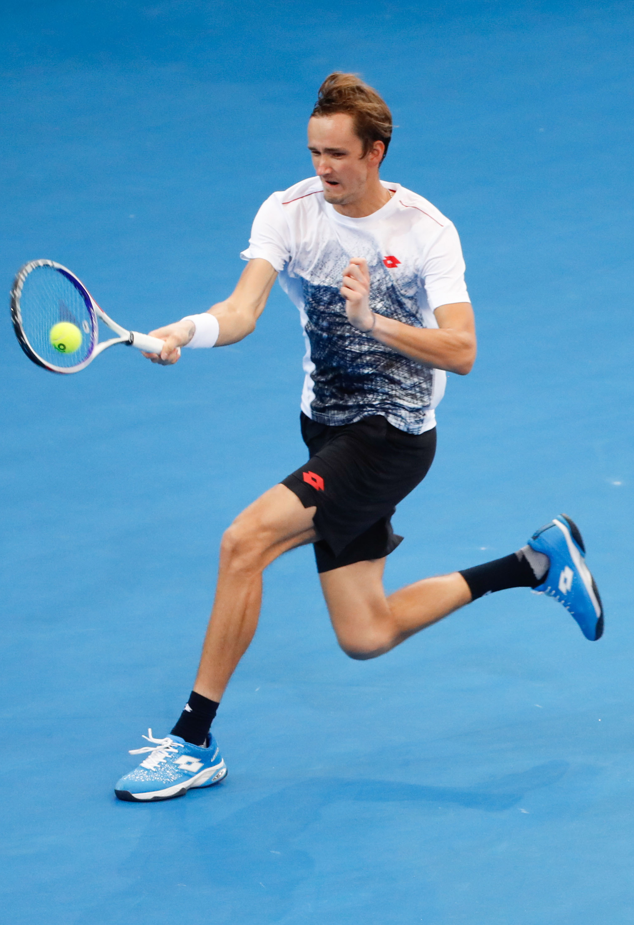 法国网球队完胜英国网球队,梅德韦杰夫高光表现 法国网球队完胜英国网球队,梅德韦杰夫高光表现