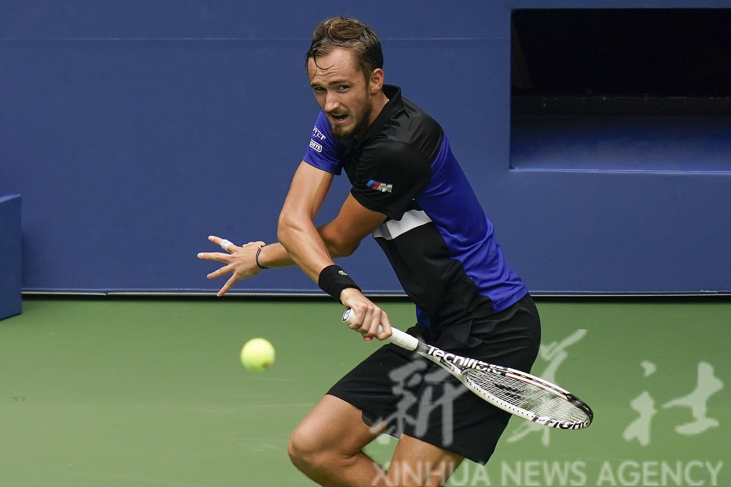 法国网球队完胜英国网球队,梅德韦杰夫高光表现 法国网球队完胜英国网球队,梅德韦杰夫高光表现