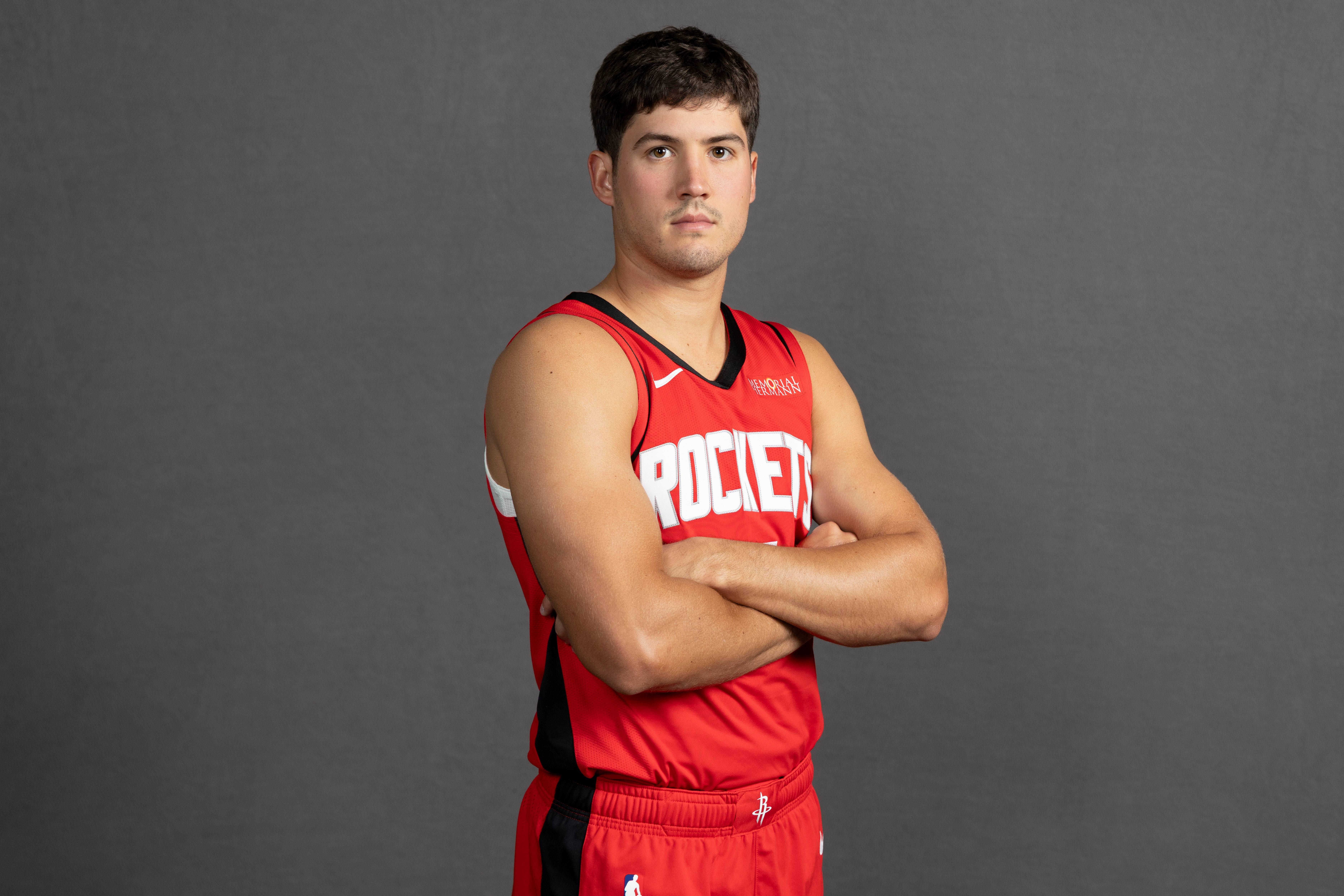 火箭力克广州队,杜兰特状态火热 火箭力克广州队,杜兰特状态火热