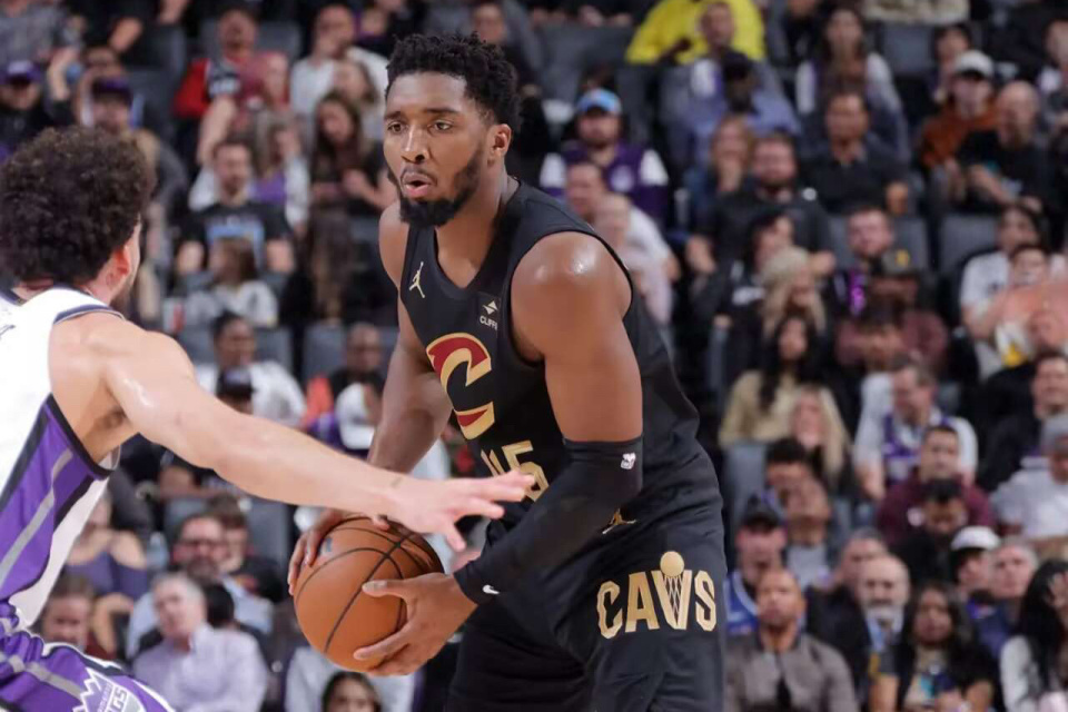 魔术翻盘爵士,福克斯状态火热 魔术翻盘爵士,福克斯状态火热