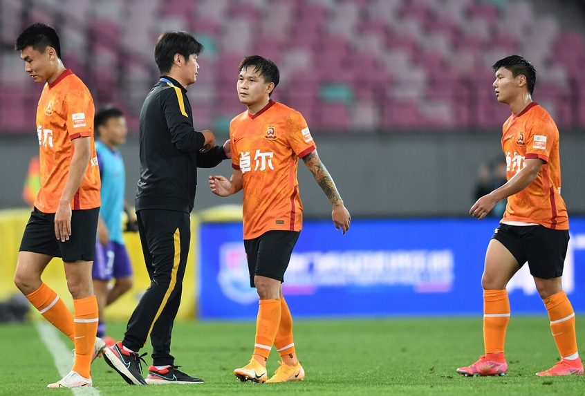 实力强队在比赛中吃败仗，冠军之路蜿蜒曲折