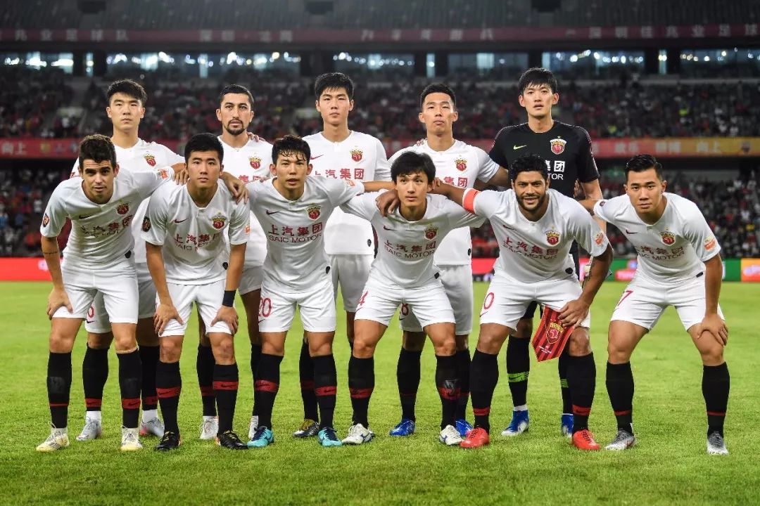 上港攻破对手门将,终结对方先开局 上港攻破对手门将,终结对方先开局