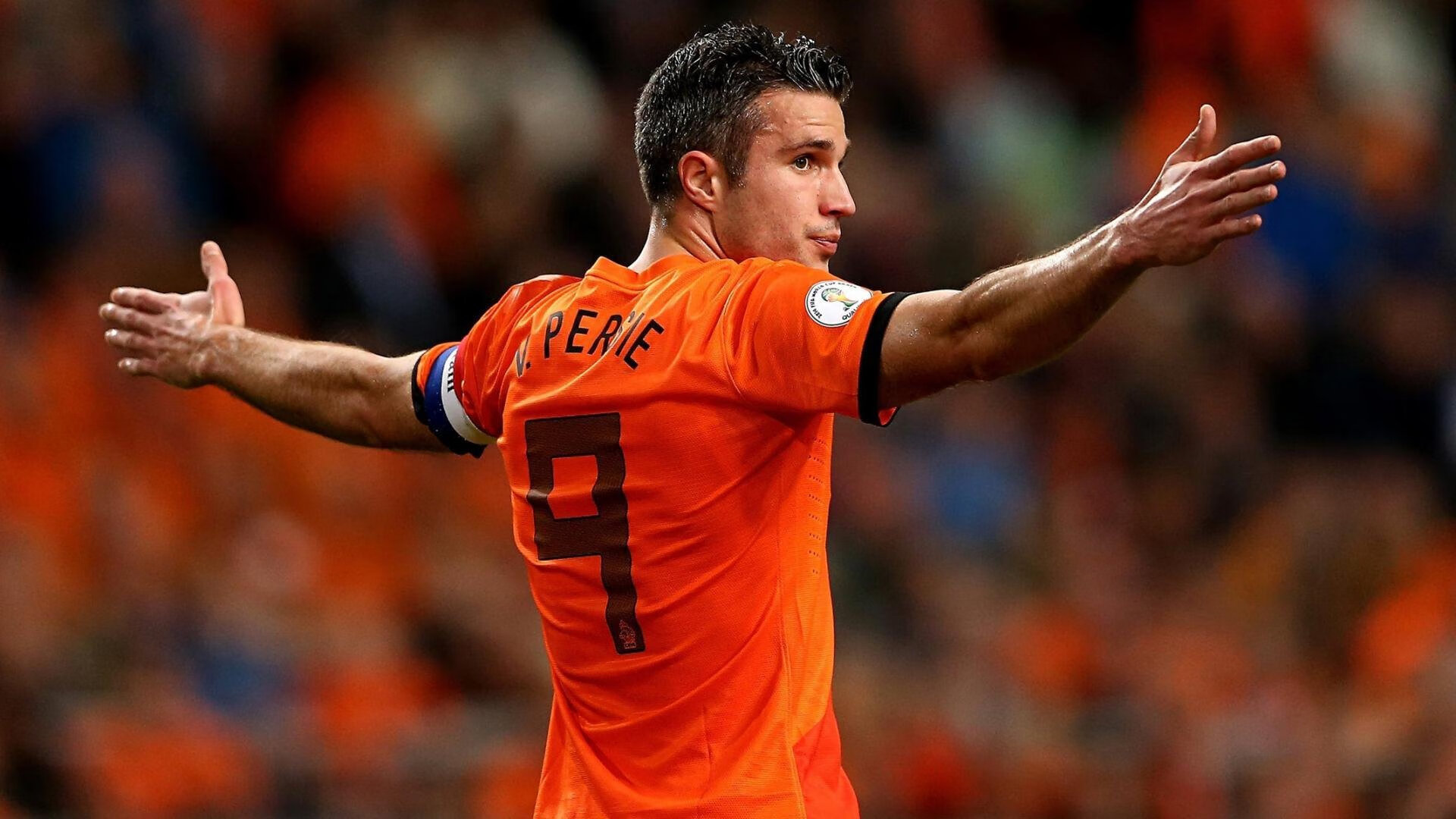 当喀麦隆狂胜遇上梅西大场面，足球世界里的两种伟大叙事